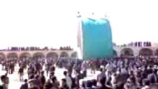 preview picture of video 'مراسم نخل برداری روز عاشورا در تنگ چنار یزد'