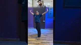 Download lagu Jungle hai, aadhi raat hai, aur dance toh jaari rahega! 🔥 Dar kisko? #nightdance mp3