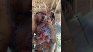 Download lagu wooow lagi viral || Mamih Sisca Mellyana CIUMAN sama bule #tiktok #shorts mp3