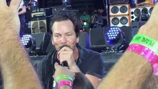 Pearl Jam - Yellow Ledbetter - I&#39;ve Got a Feeling - Chicago, IL Wrigley Field 8/22/2016
