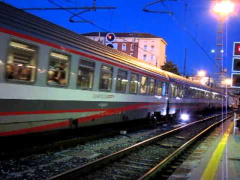 FS Eurostar City for Milano hauled by E402B at Bologna Centrale