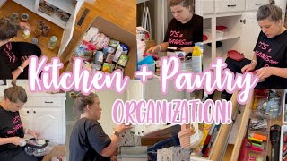 ORGANIZE AND DECLUTTER MY PANTRY WITH ME | KITCHEN ORGANIZATION SMALL PANTRY  CLEAN with ME