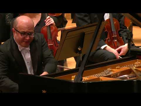 Alexander Gavrylyuk performs Grieg's Piano Concerto (excerpts)