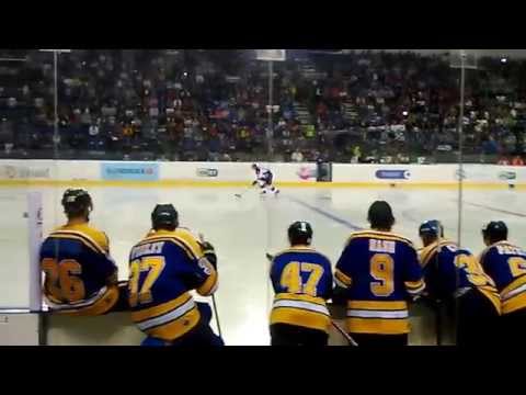 St. Louis Blues Alumni vs. Slovak Stars - Peter Bondra najazd (penalty shootout) on Jamie McLennan