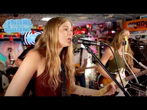 SHOOK TWINS - "What Have We Done?" (Live at JITV HQ in Los Angeles, CA 2016) #JAMINTHEVAN