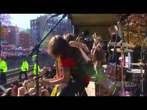 download lagu mp3 mp4 Mama Kin Boston, download lagu Mama Kin Boston gratis, unduh video klip Mama Kin Boston
