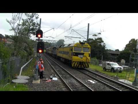 SSR's LS02 loaded coal through Jannali