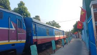 [5470] D19E - 960 kéo tàu SE12 vào ga Thanh Khê (23.03.25 - 15h23)
