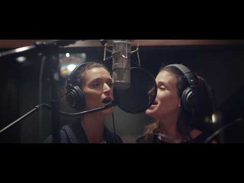 Idina Menzel & Cara Mentzel - 