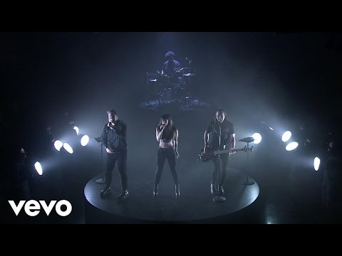 The Band Perry - Stay In The Dark (Live on The Tonight Show Starring Jimmy Fallon)