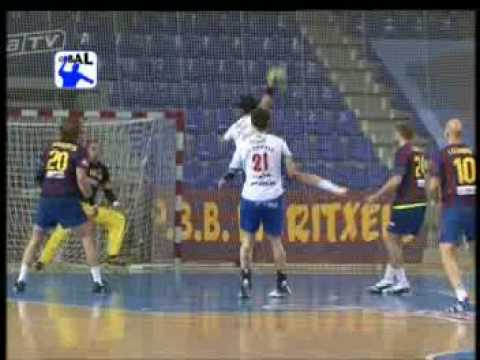 F.C. Barcelona Borges 36 - J.D. Arrate 27