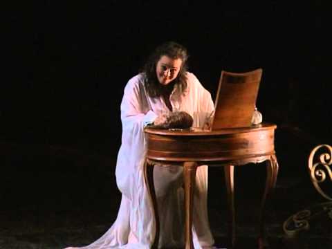 Valeria Esposito - La traviata