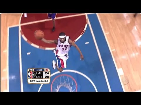 The 2004 Pistons Dunk Party in Championship Clincher