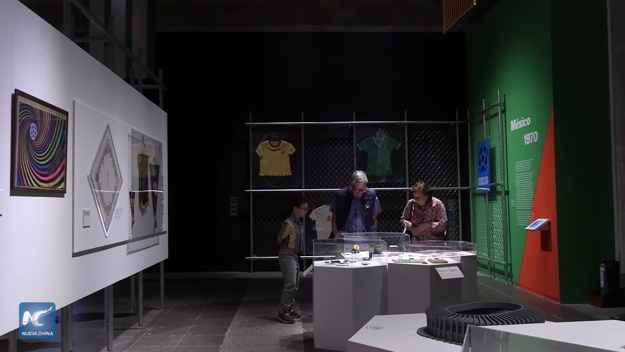 Exposición en México recorre historia visual y material de Copas Mundiales celebradas en América