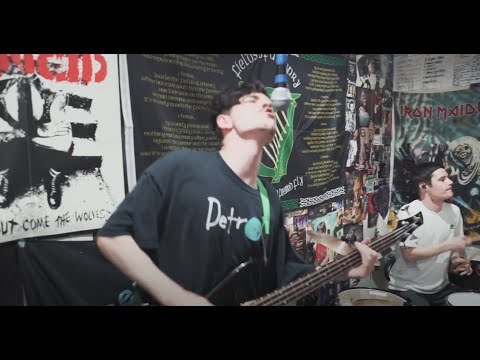 Foxbite - Hardly Slept At All (Music Video)