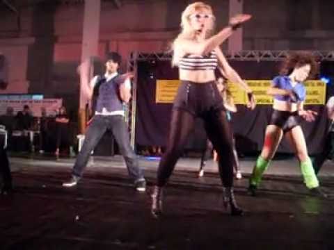 Toxic - Britney Cover by Andrea Mello - Espetáculo Cia Jovem Art de São Vicente