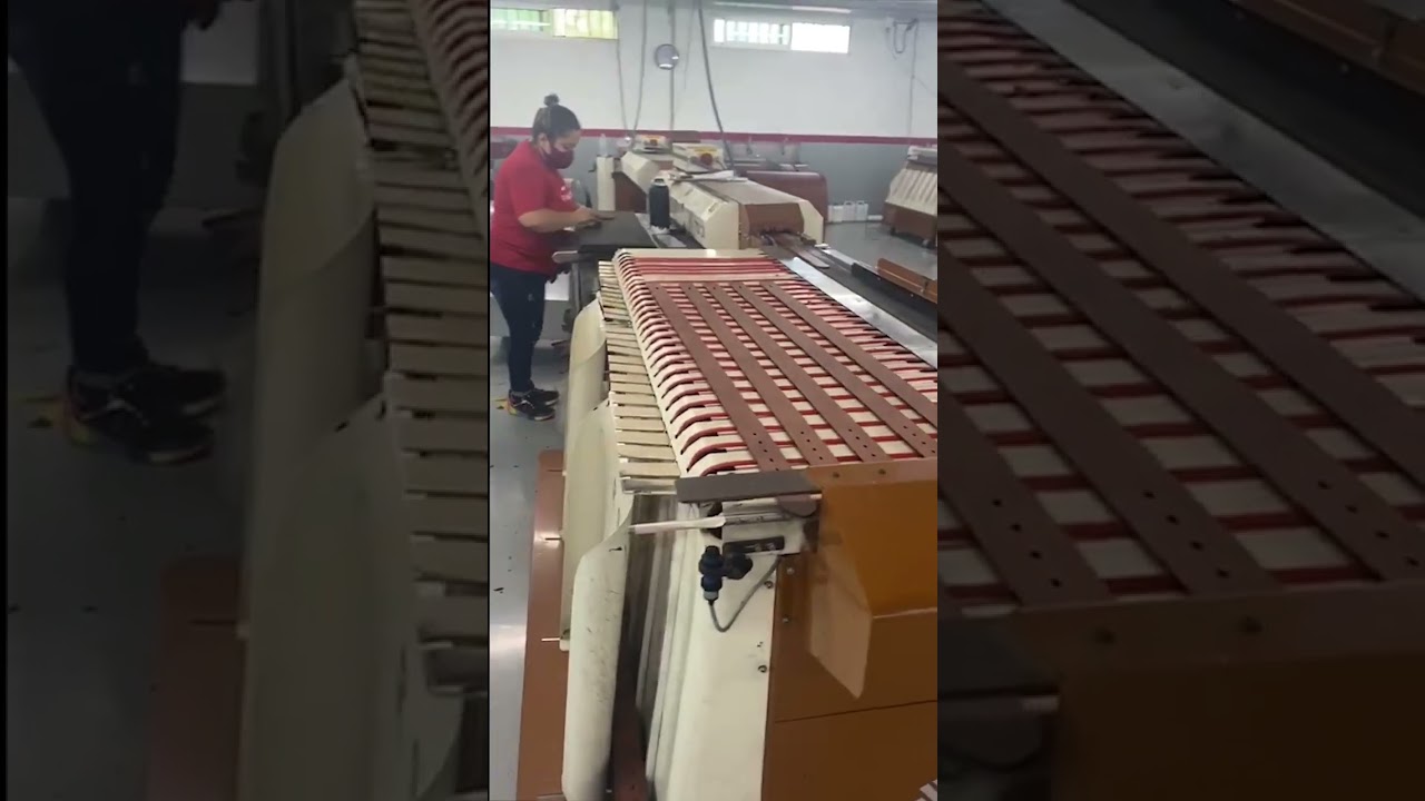 #shorts #youtubeshorts una de nuestras máquinas de pintura y secado del cinturón