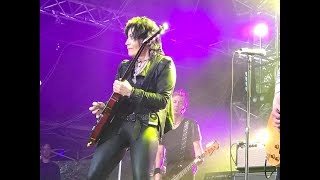 Joan Jett and the Blackhearts - Cherry Bomb
