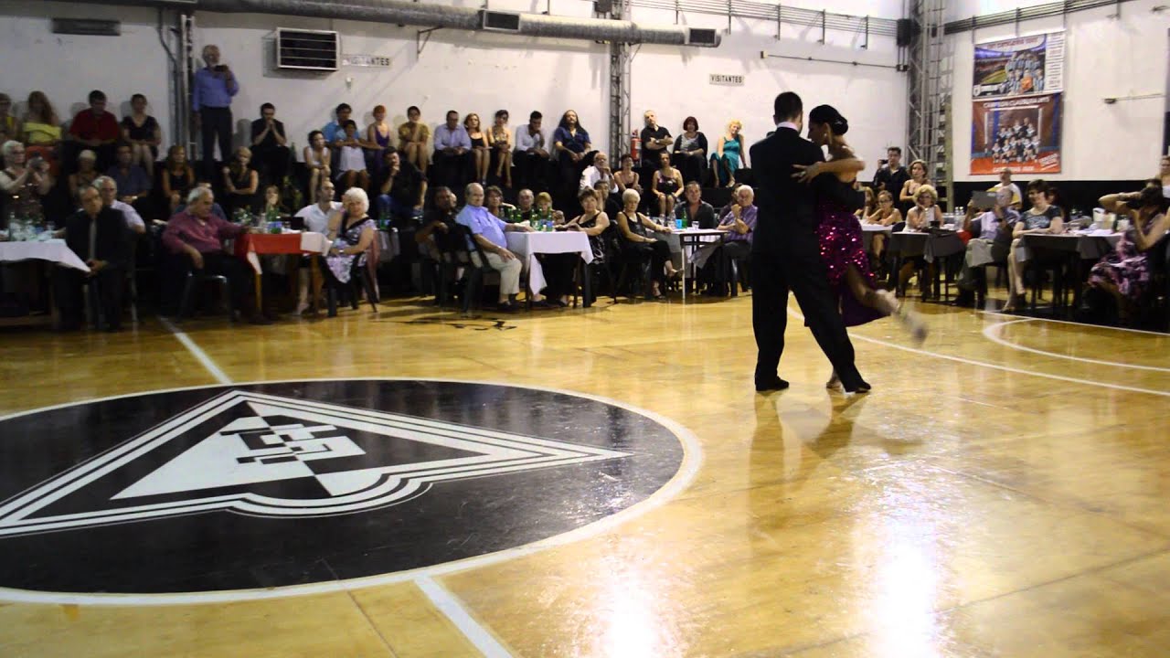 Video thumbnail for Javier Rodriguez & Moira Castellano en Milonga Malena Sunderland Club 1/2