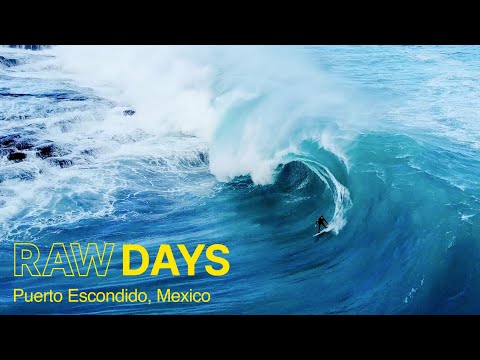 RAW DAYS | Coral Coast, Western Australia | Surfing in Big Waves in front of the Rocks
