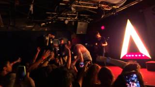Slaves  - The Hearts Of Our Young ( Live ) @ White Rabbit