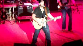 Lee Brice - More Than A Memory