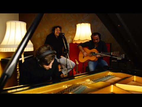 Sticky Hickey - Europe! Unplugged (Official Music Video)