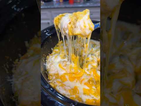 5 Ingredient Crockpot Cheesy Chicken & Rice 👏🏻