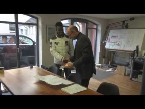 Flüchtling startet Malerausbildung bei Bauermeister in Bahrdorf