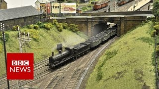 Model railway took train enthusiasts five years to build - BBC News