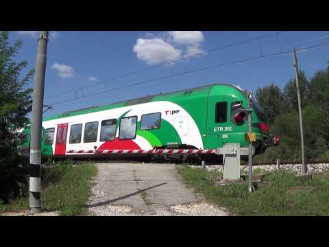 Passaggio a livello di via Casaria SN - Traghetto (FE) / Level Crossing / železniční přejezd / 道口
