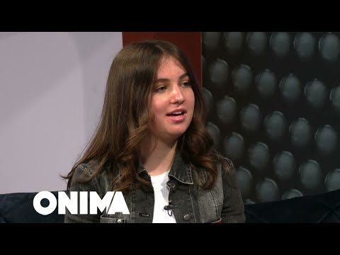 U shpall nxenesja me e mire bote vajza nga Drenica-Amerika i ofroj burse te plote- Kosova asgje