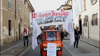 preview picture of video 'In marcia da Ospitaletto a Castagneto per dire  No Bosco Stella 26.10.2013'