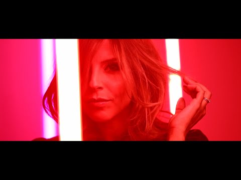 Najoua Belyzel - Curiosa (Clip officiel)