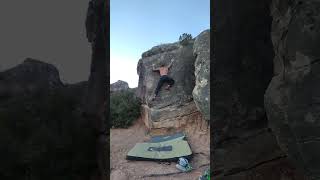 Photo of problem Pas de Lloba in El Cogul boulder Area