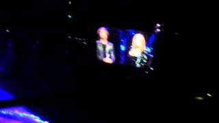 Barbra Streisand and Jason Gould-How Deep Is The Ocean- Live in Köln (Cologne) 12-06-2013