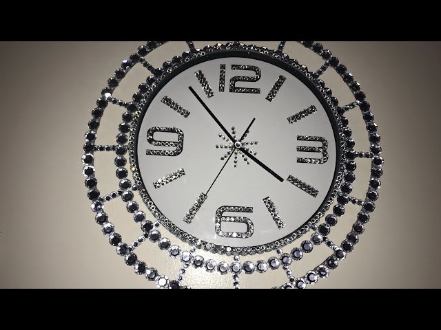 Vídeo relacionado con VIVILINEN Reloj de Pared Que Brilla en la Oscuridad con Fosforescéncia Mecanismo Silencioso Decoración para Salon, Cocina, Oficina, Dormitorio