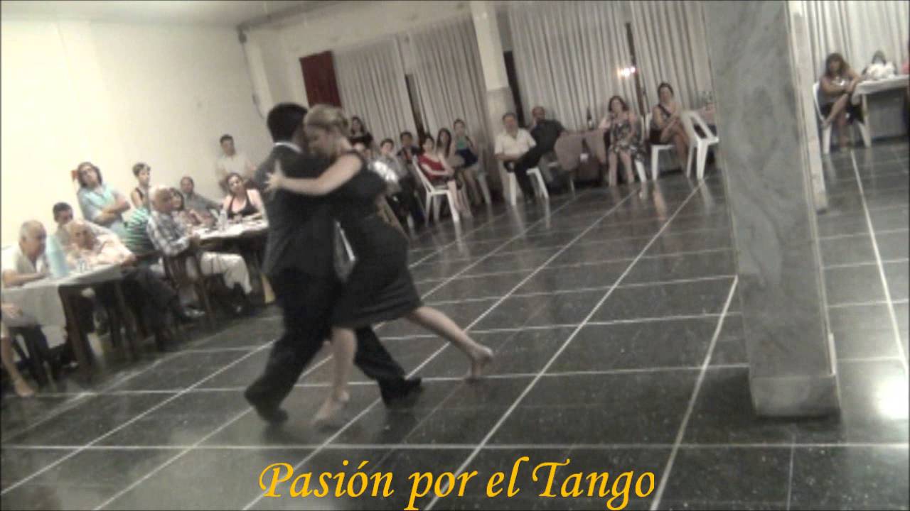 NOELIA HURTADO y CARLOS ESPINOZA Bailando el Vals MASCARITA en FLOREAL MILONGA