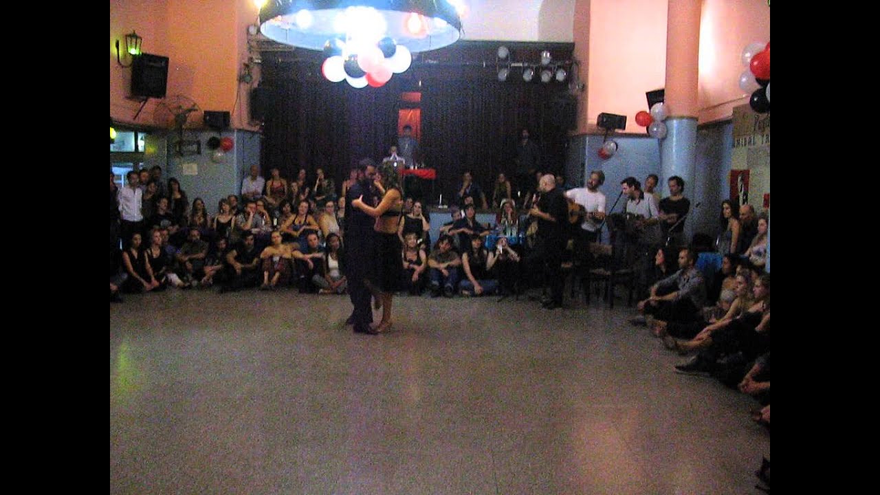 BRUNO TOMBARI y ROCÍO LEQUIO con HERNAN CASTIELLO, NICO PERRONE y JOSE TEIXIDO en Viva La Pepa (2/2)