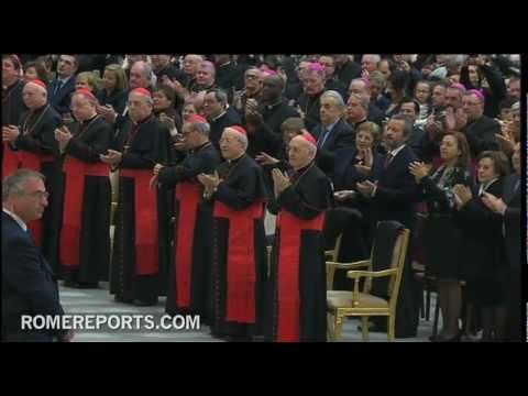 Los regalos de los 22 nuevos cardenales a Benedicto XVI