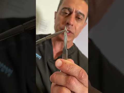 How to appropriately load a surgical blade