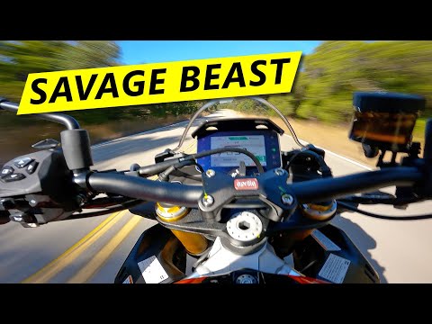 2021 Aprilia Tuono V4 Factory First Ride and Review