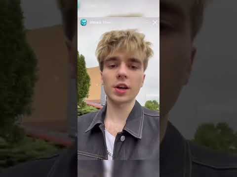 MATA TŁUMACZY SYTUACJE Z POLICJĄ NA SCHODKACH W WARSZAWIE