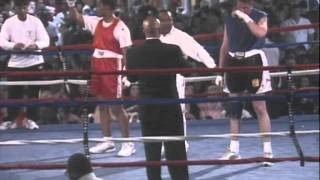 Dan Greenslade Fight 2006, and first 2 rounds of Healey's first fight at end.