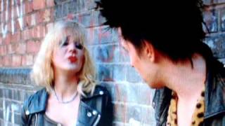Sid &amp; Nancy - Never trust a junkie
