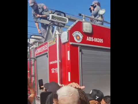 Charles Oliveira brought the belt home to Guarujá, São Paulo, Brazil. 🏆🇧🇷