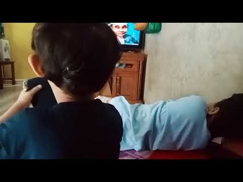 ngintip bocil nonton Ipin Upin....