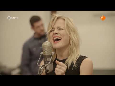 Douwe Bob & Ilse DeLange - Hurt (Ilse's Veranda)