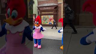 Download lagu Universal Studios Japan Woody Woodpecker Greeting #Shorts mp3