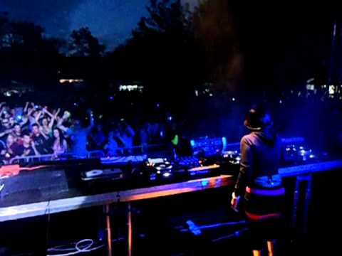 Fatima Hajji @ Eco Festival 2011 (Slovenia) 1 de 2